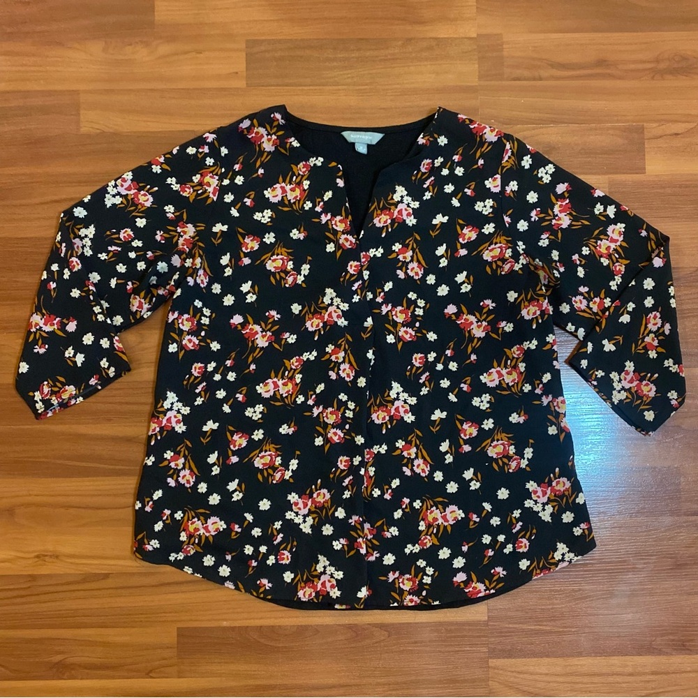 Chic Black Floral Women's Blouse